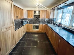 Kitchen- click for photo gallery